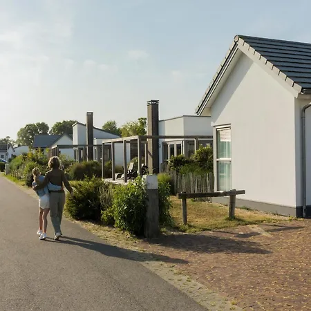 度假居 Detached, Single-storey Just Steps From The Sea *